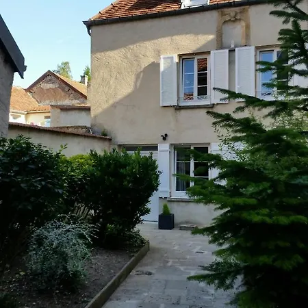 Maison Dans Le Centre Historique 度假居