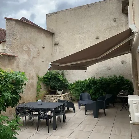 度假居 Maison Dans Le Centre Historique 朗格勒